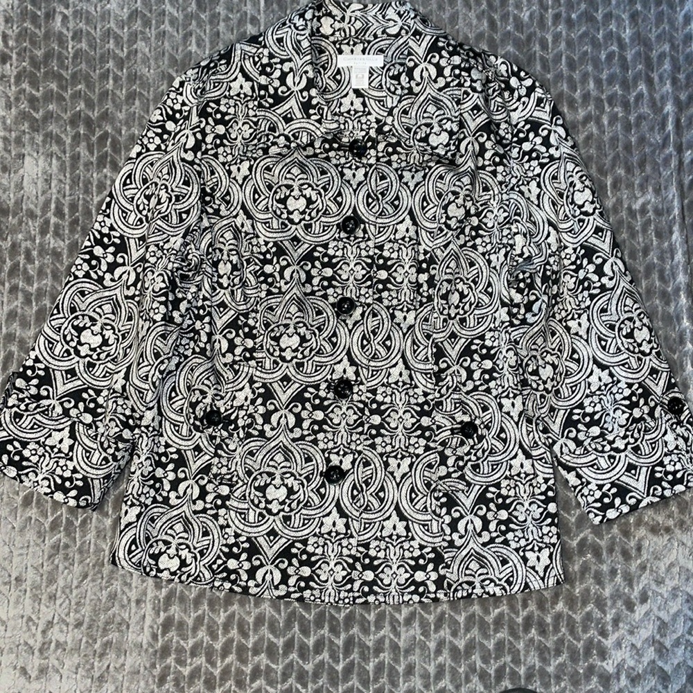 NWOT Charter Club Light Heavyweight Jacket. 3/4 Sleeves. Button Down. Size SP
